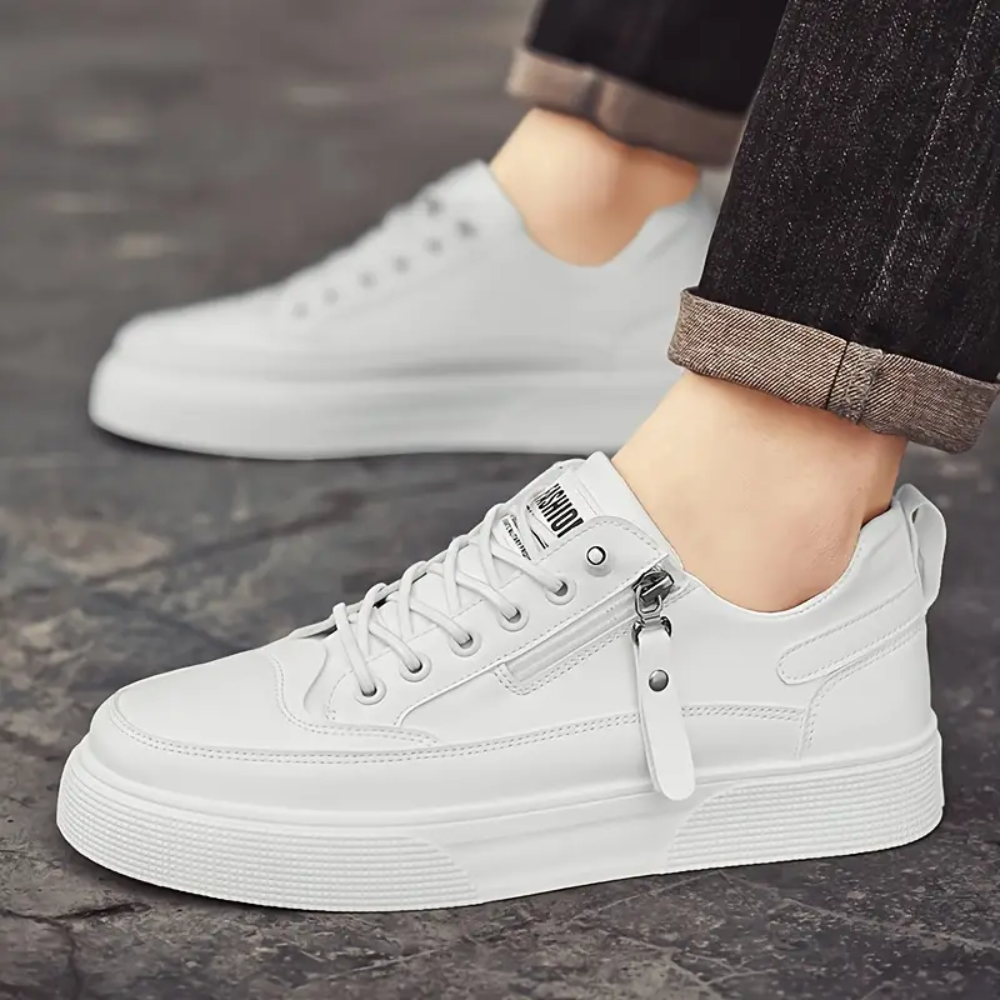 Sapatos clássicos em pele
