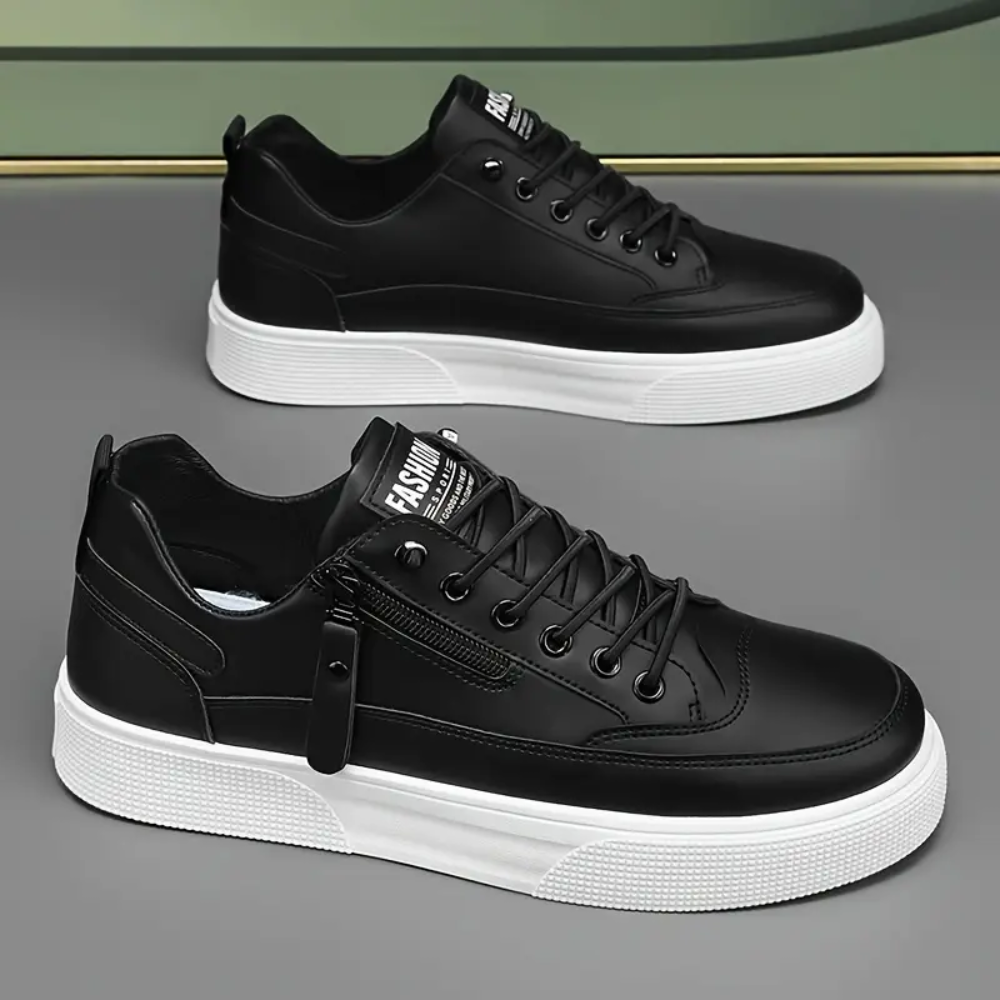 Sapatos clássicos em pele