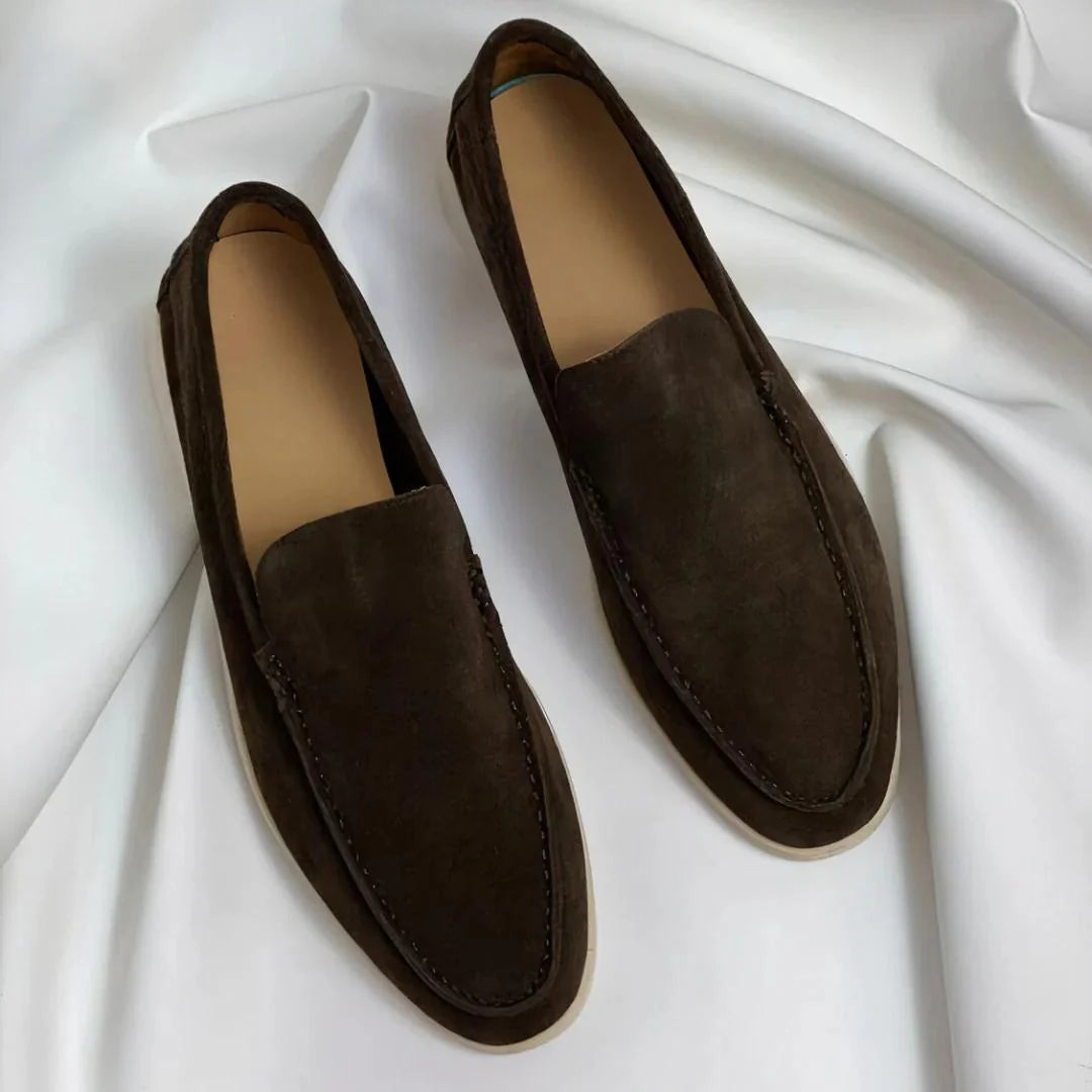 Elegantes mocassins de camurça