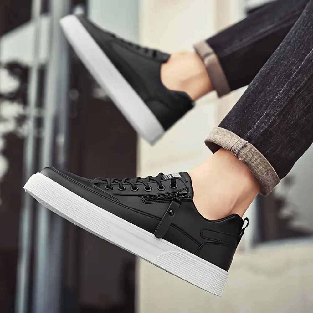 Sapatos clássicos em pele