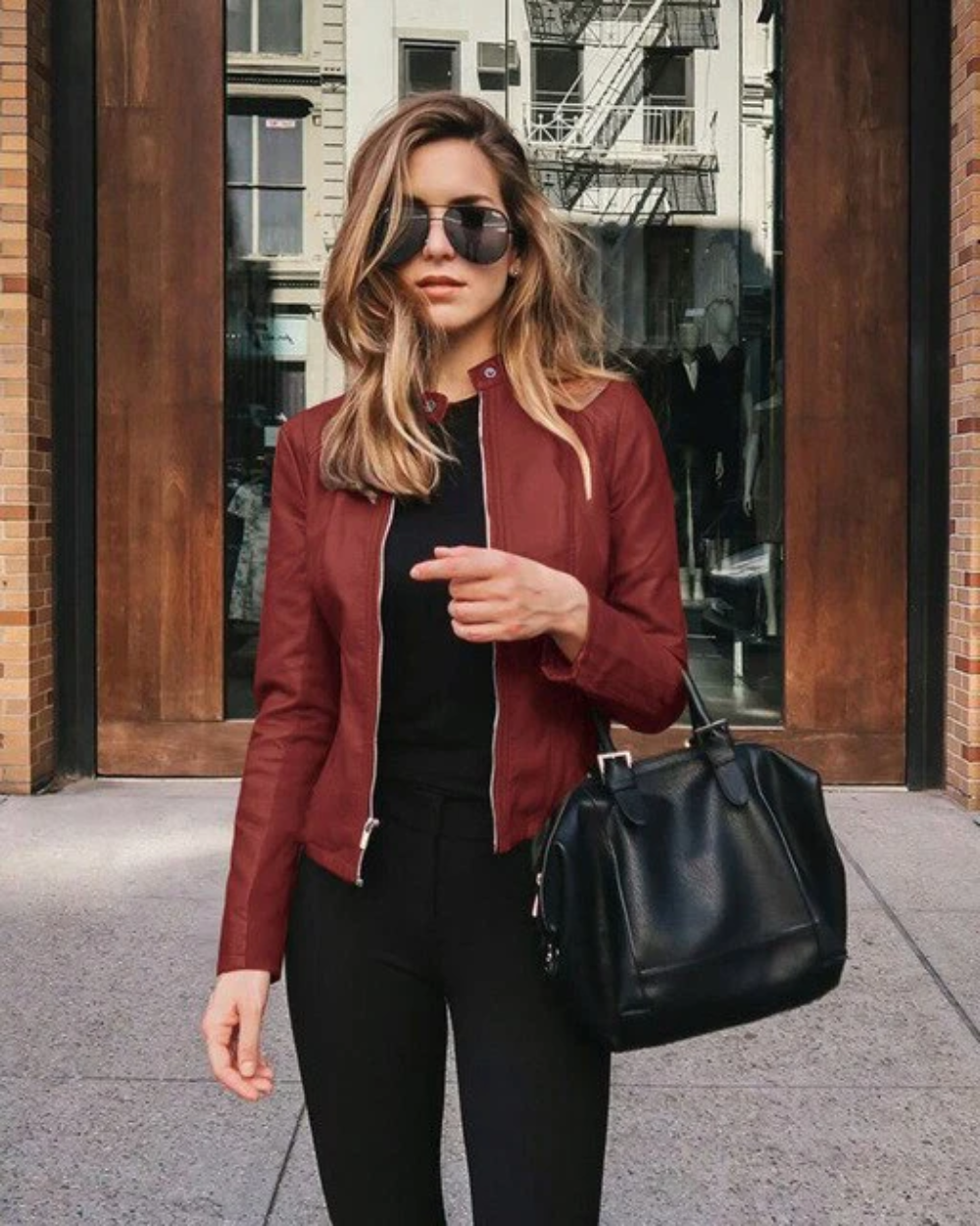 Casaco de couro elegante para mulher