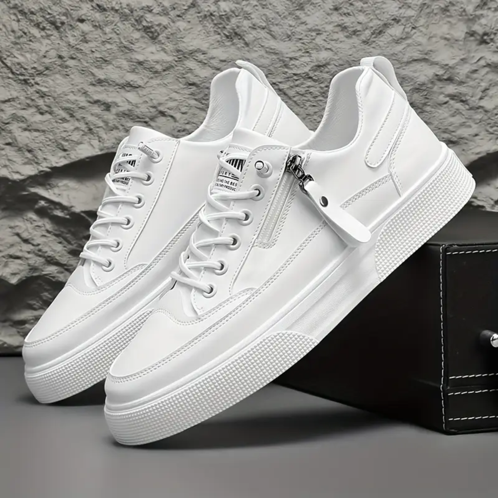 Sapatos clássicos em pele