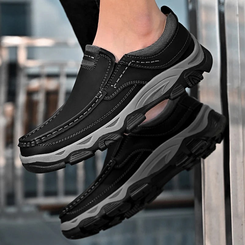 Sapatos de couro elegantes