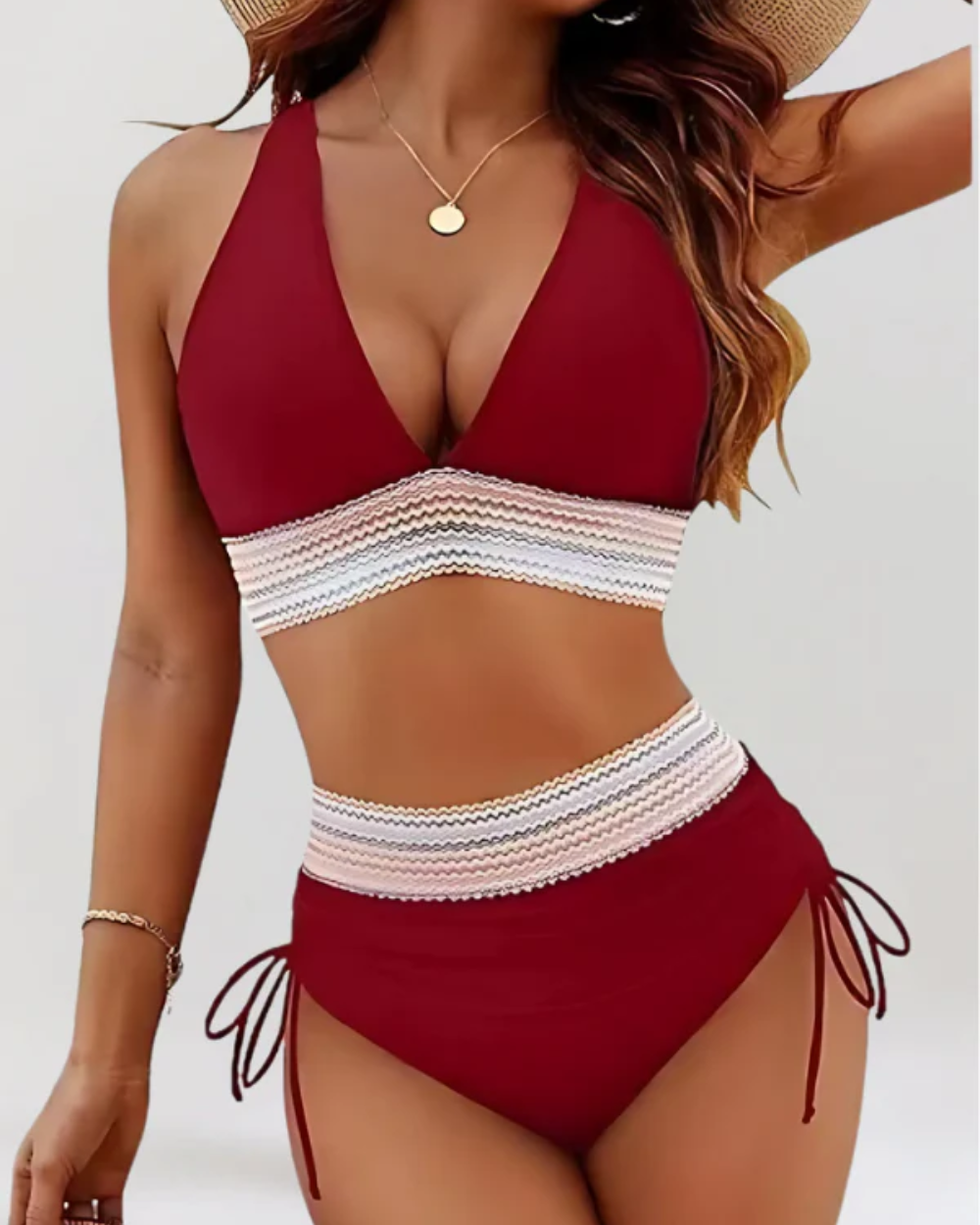 Biquíni que cobre a barriga