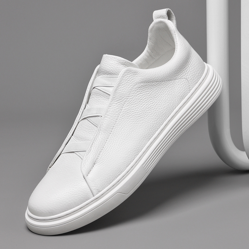Sapatos de couro elegantes