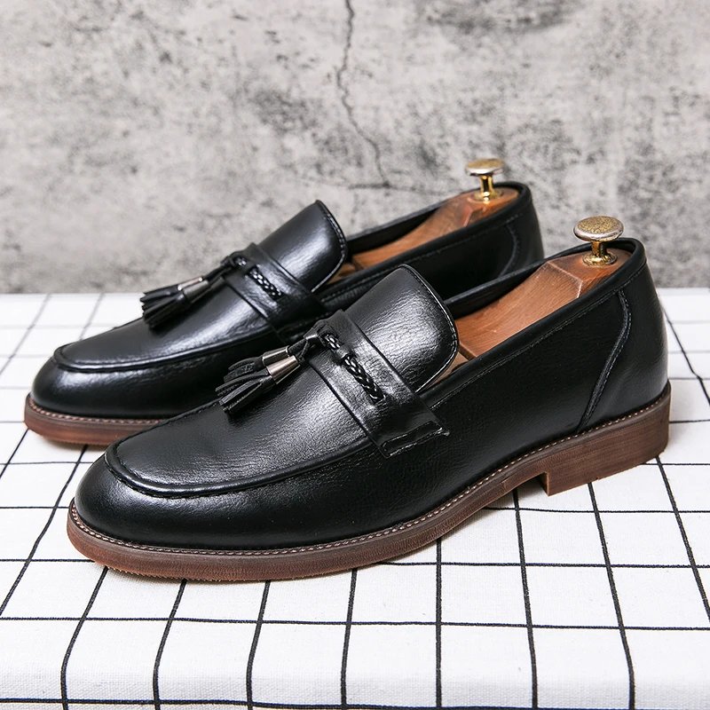 Mocassins com borla em pele