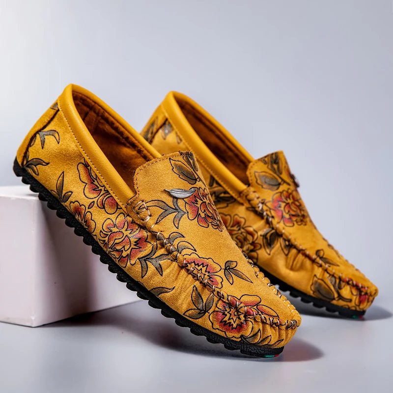 Mocassins em pele floral