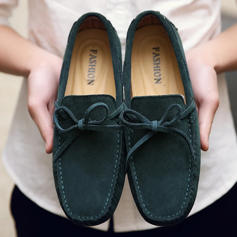 Mocassins casuais de verão em camurça