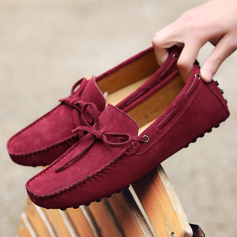 Mocassins casuais de verão em camurça
