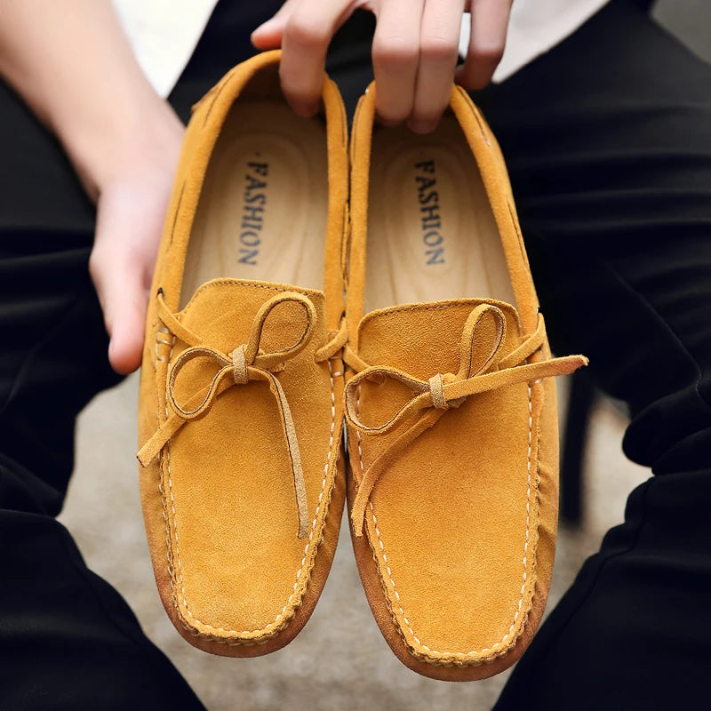 Mocassins casuais de verão em camurça