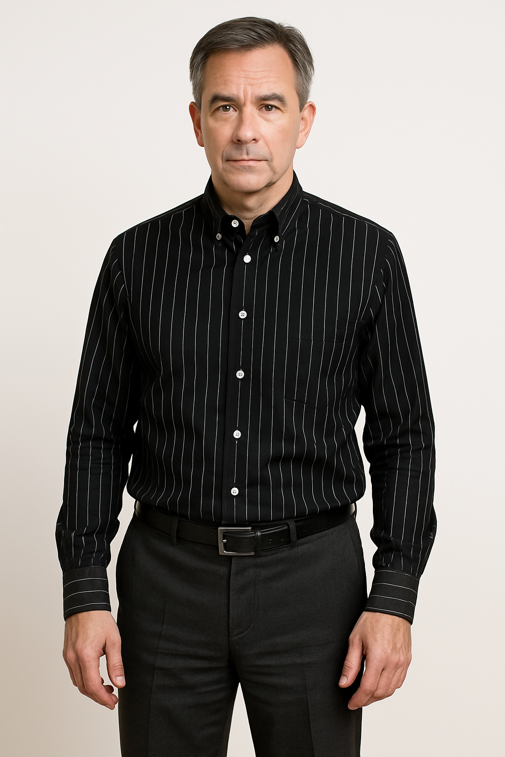Camisa elegante de algodão às riscas