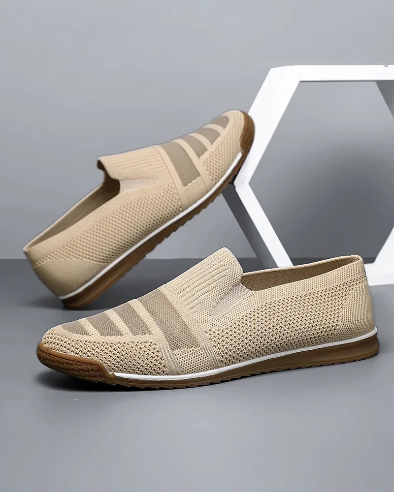 Sapatos de malha elegantes