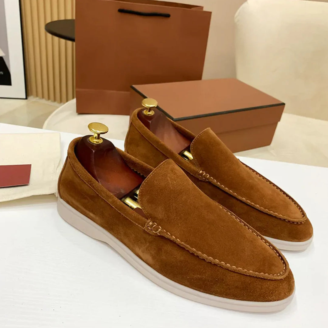 Mocassins clássicos de camurça