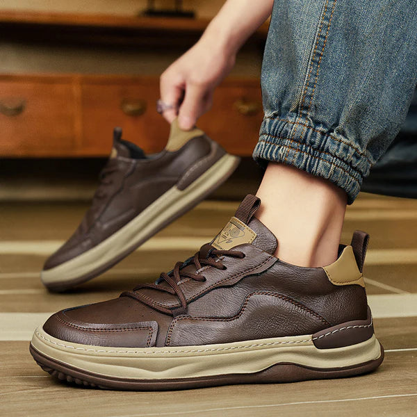 Sapatos de couro de sola alta