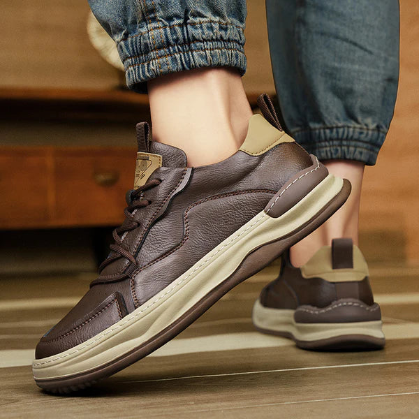 Sapatos de couro de sola alta