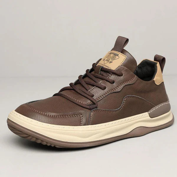Sapatos de couro de sola alta