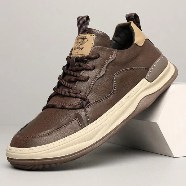 Sapatos de couro de sola alta