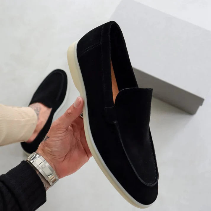 Elegantes mocassins de camurça