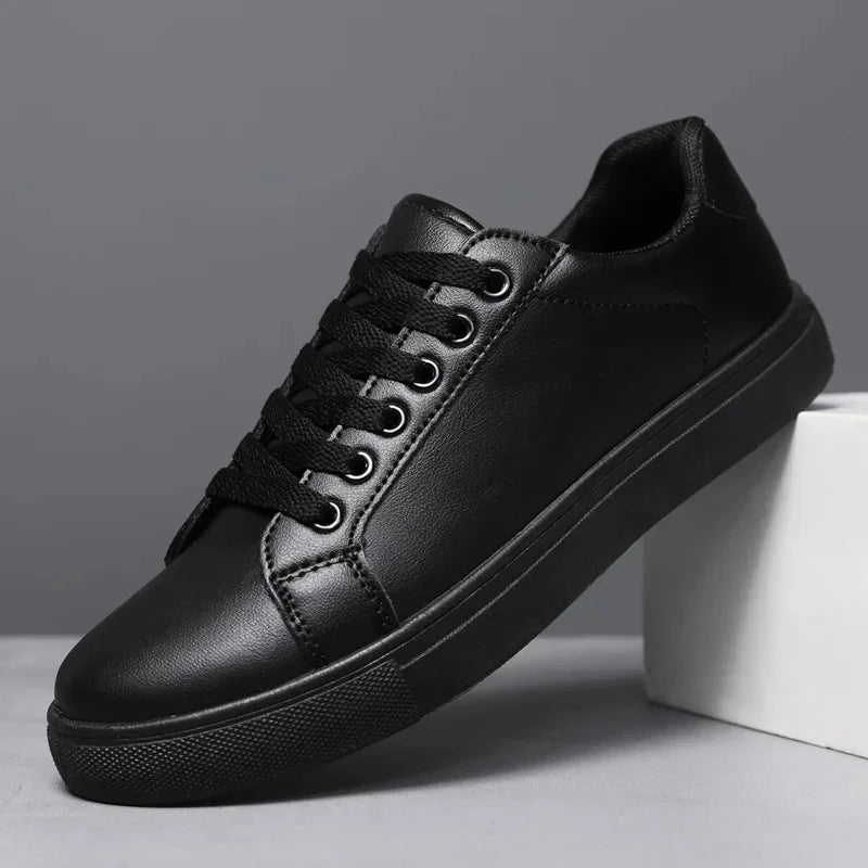 Tênis de couro elegantes
