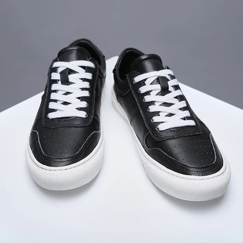 Sapatos de couro elegantes