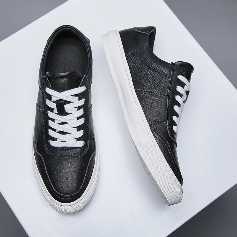 Sapatos de couro elegantes