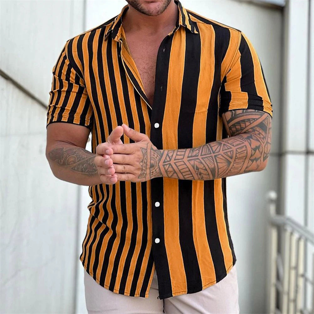 Camisa de verão de manga curta às riscas