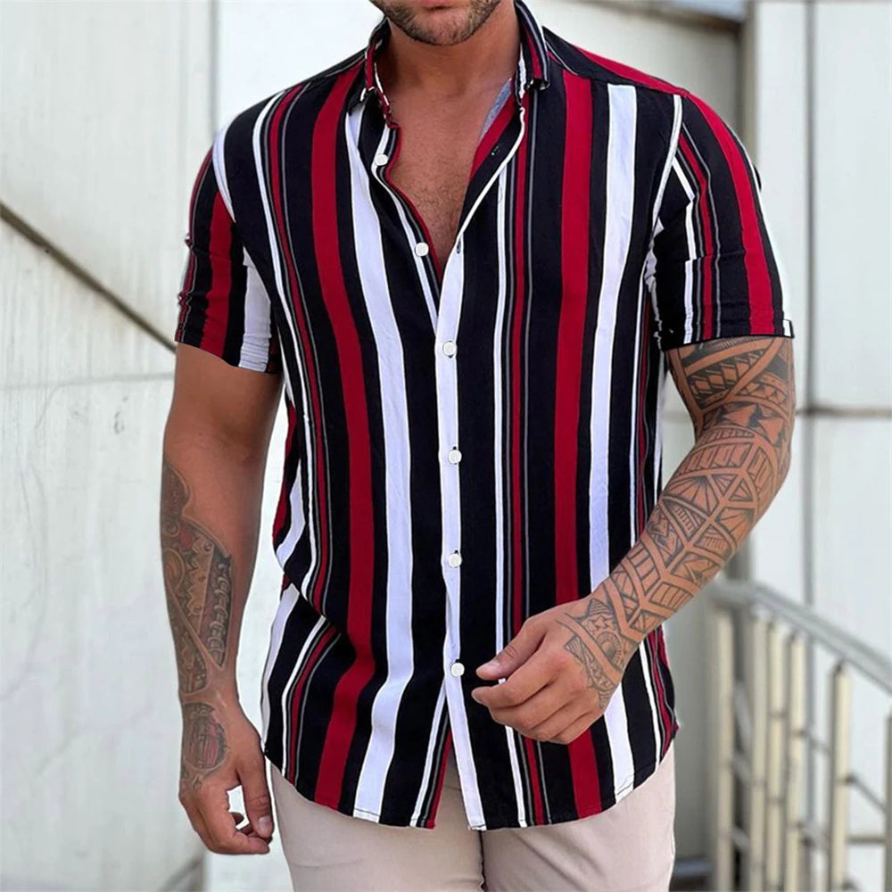 Camisa de verão de manga curta às riscas