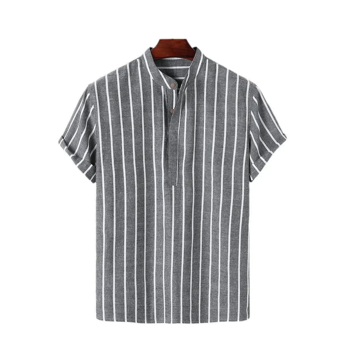 Camisa elegante de manga curta às riscas