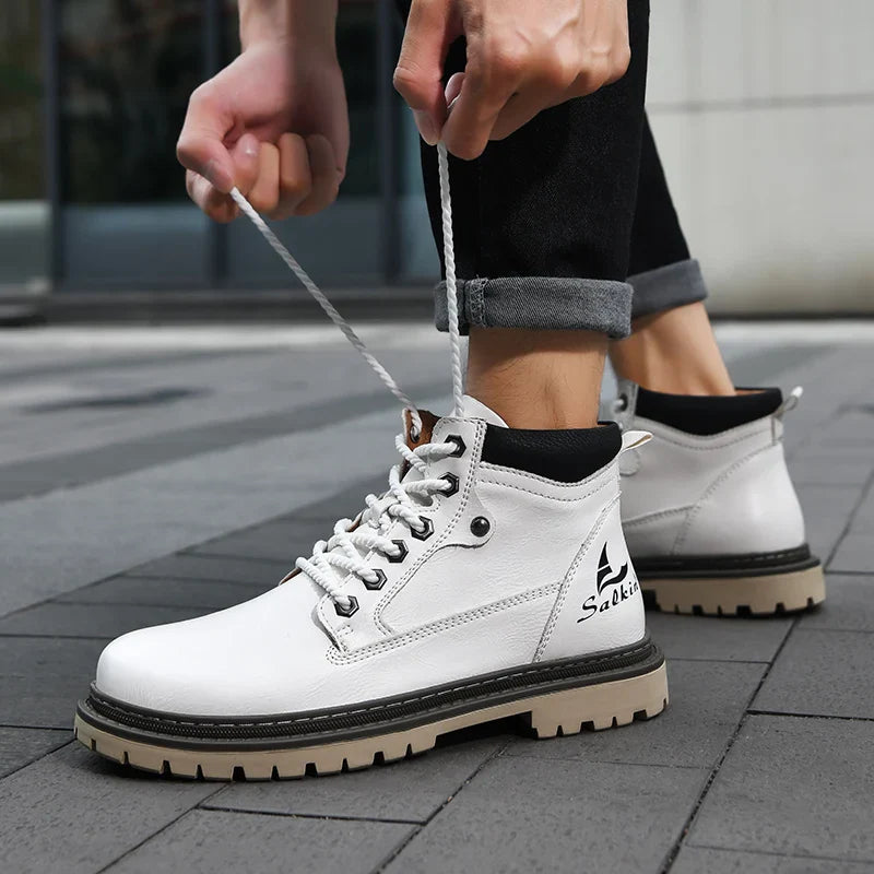 Botas de couro elegantes