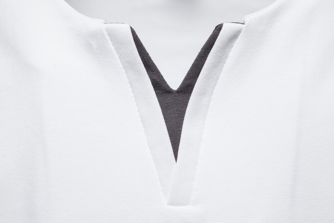 Camisa elegante com decote em V
