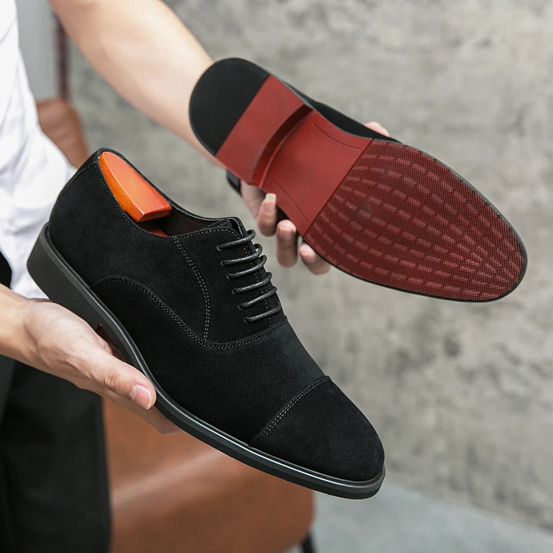 Sapatos de camurça chiques