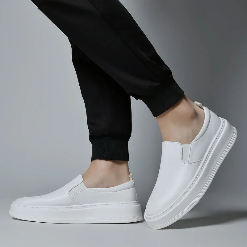 Sapatos Slip-On em pele