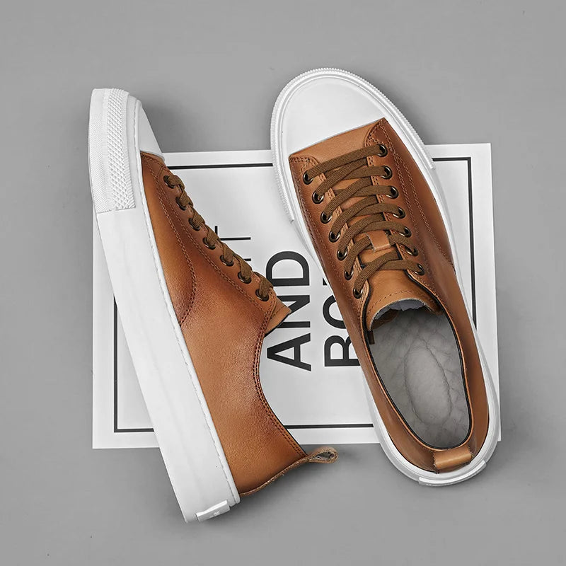 Sapatos de couro elegantes