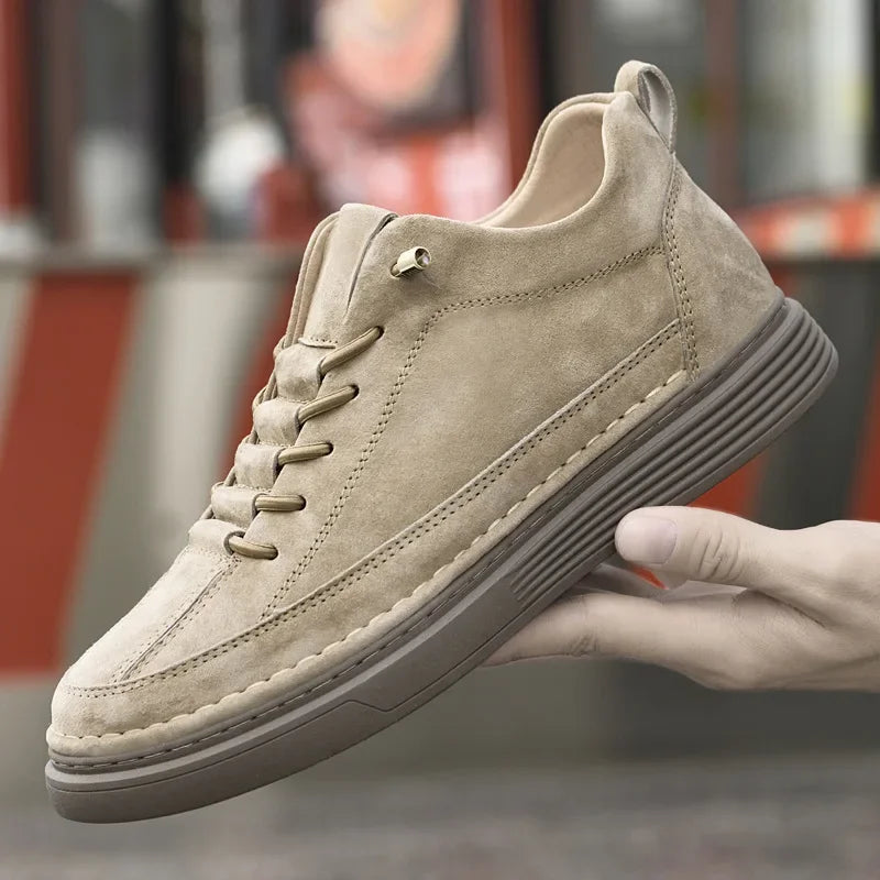 Sapatos de couro elegantes