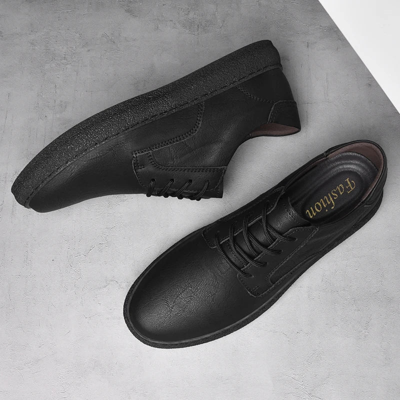 Sapatos de couro elegantes