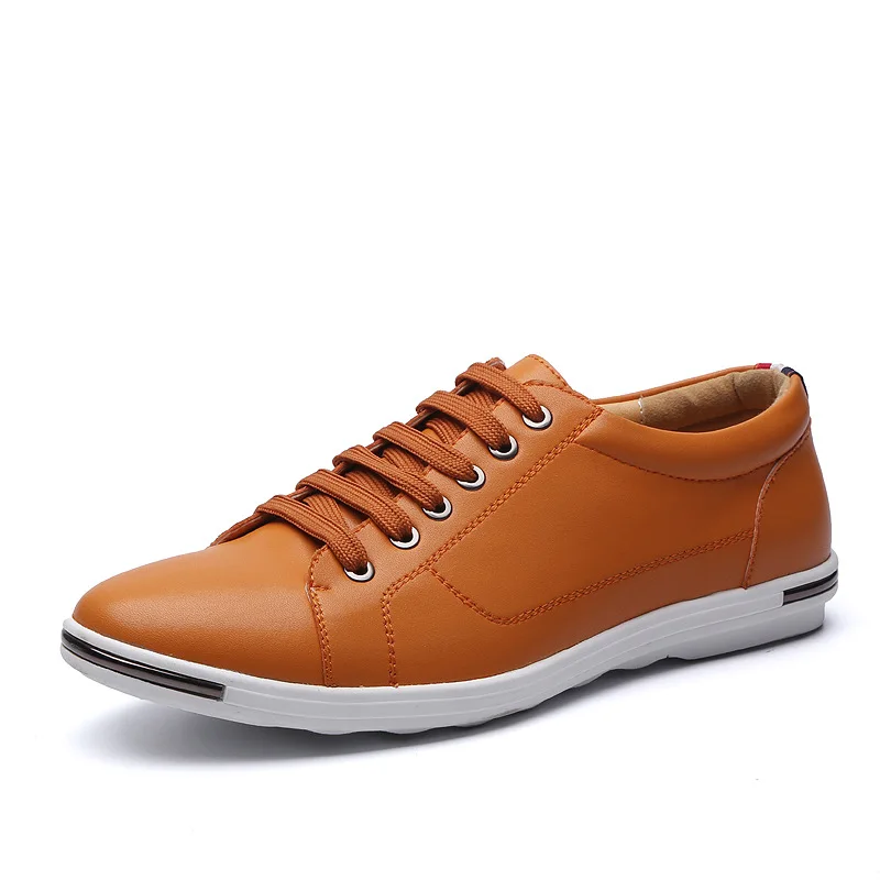 Sapatos de couro elegantes