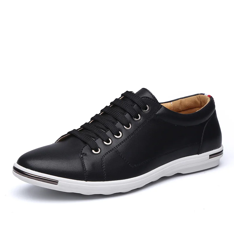 Sapatos de couro elegantes