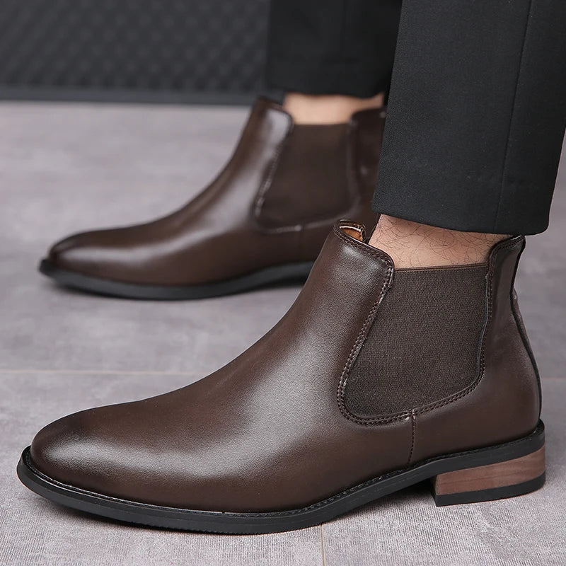 Botas de couro elegantes