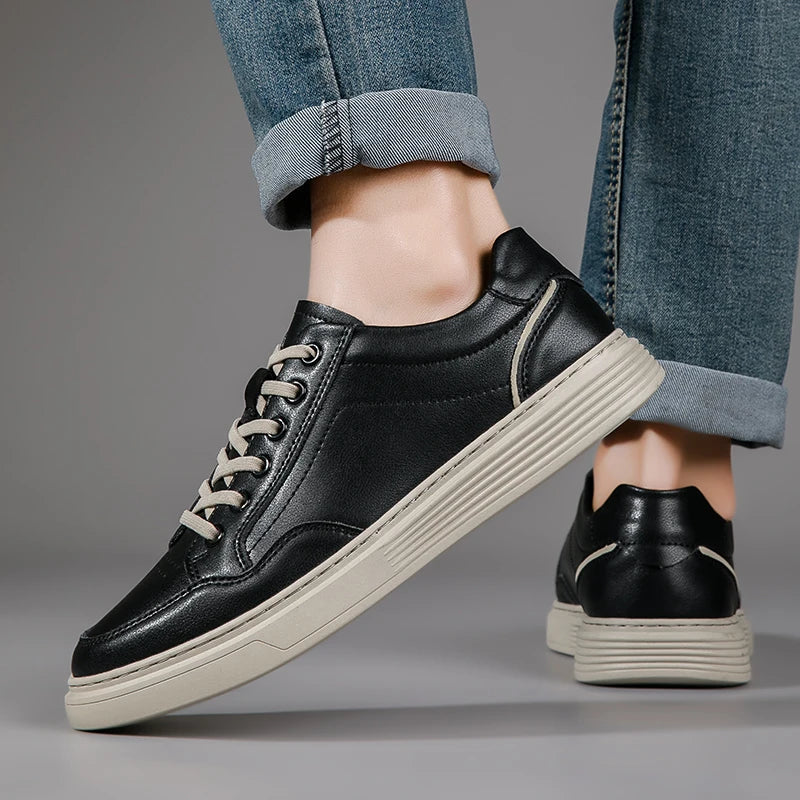 Sapatos de couro elegantes