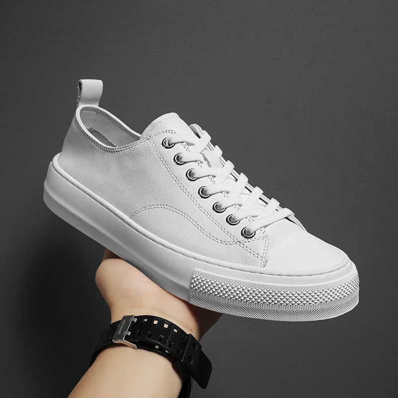 Sapatos de couro elegantes