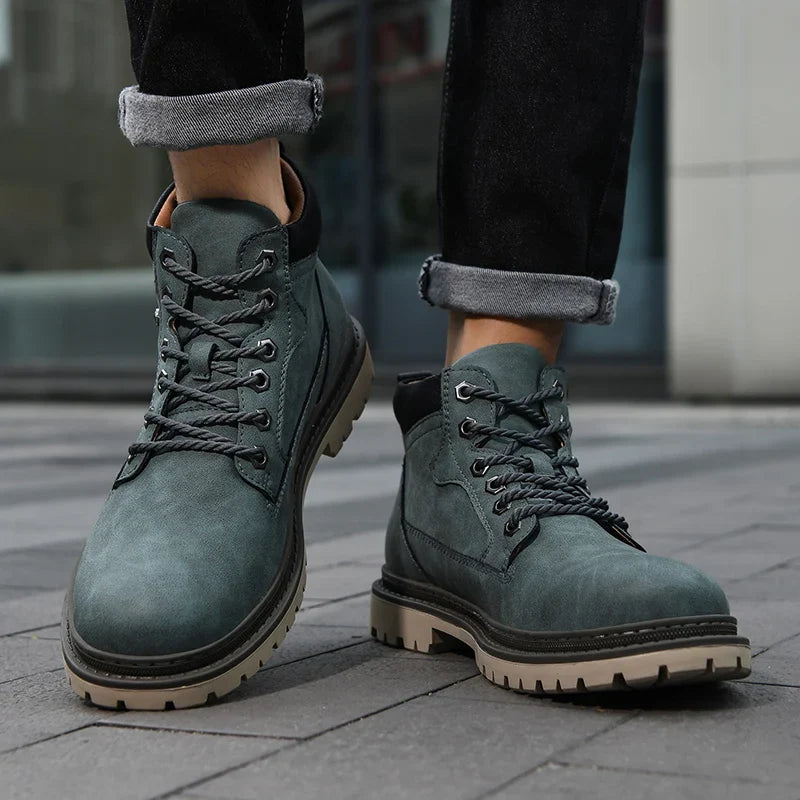 Botas de couro elegantes