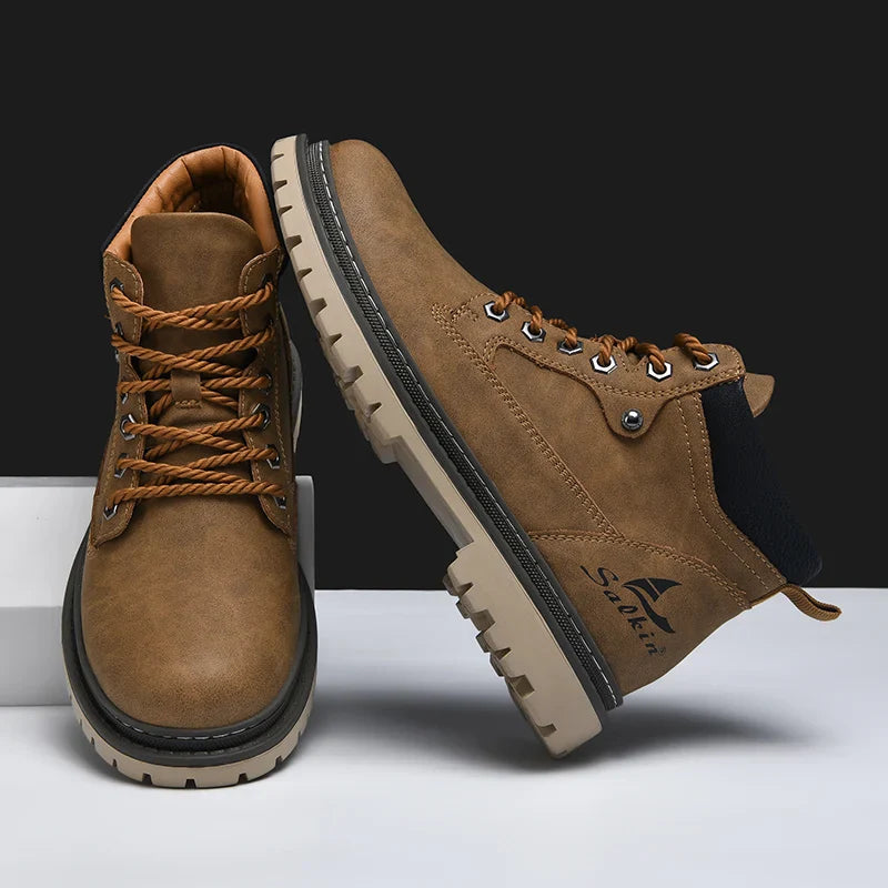 Botas de couro elegantes