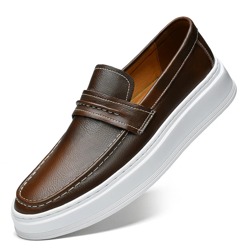 Sapatos de barco em pele