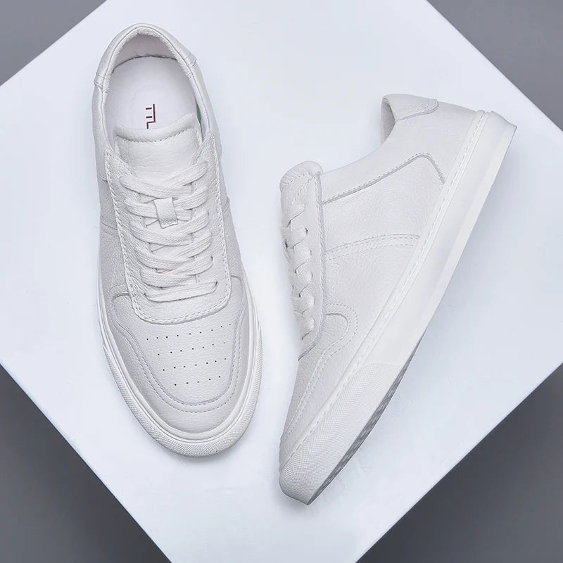 Sapatos de couro elegantes