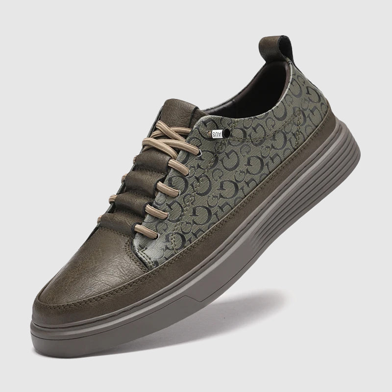 Sapatos de couro feitos à mão