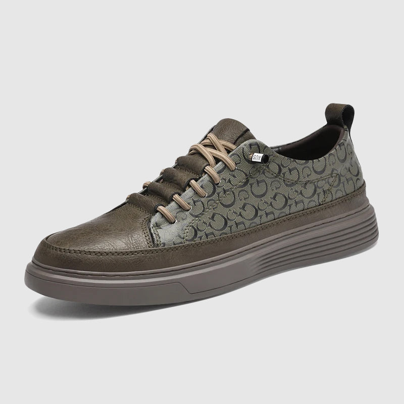 Sapatos de couro feitos à mão