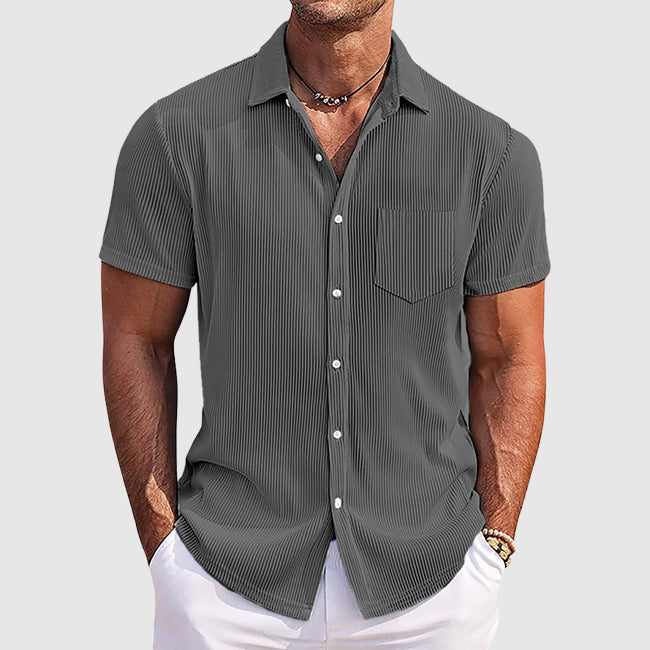 Camisa de verão com riscas elegantes