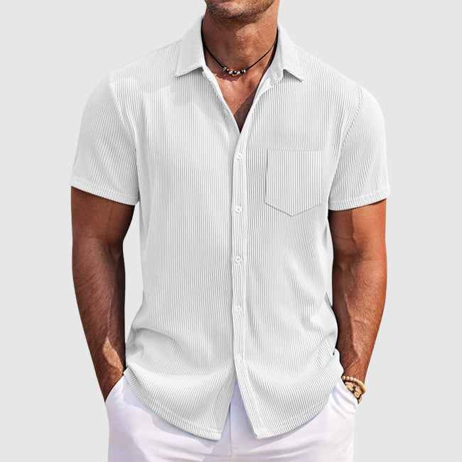 Camisa de verão com riscas elegantes