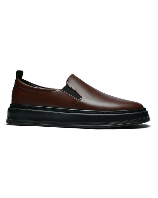 Sapatos Slip-On em pele