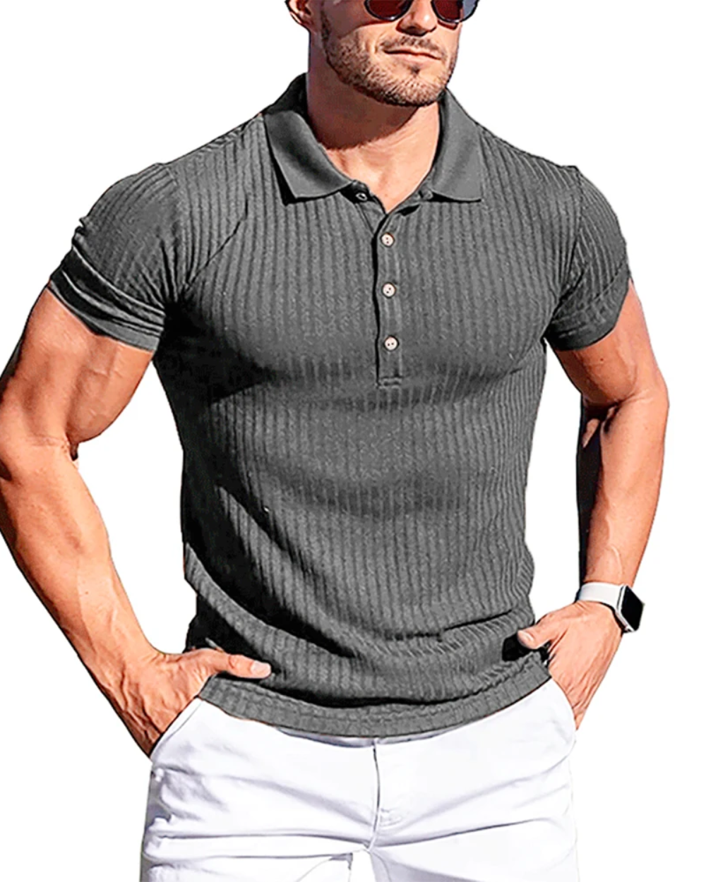 Camisa pólo com riscas elegantes